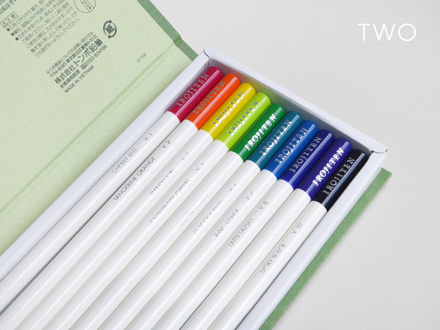 Irojiten Colour Dictionary (i)